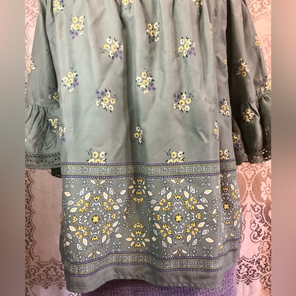 New with tags Maurice’s Sage green floral print elastic off shoulder blouse L - Picture 5 of 9